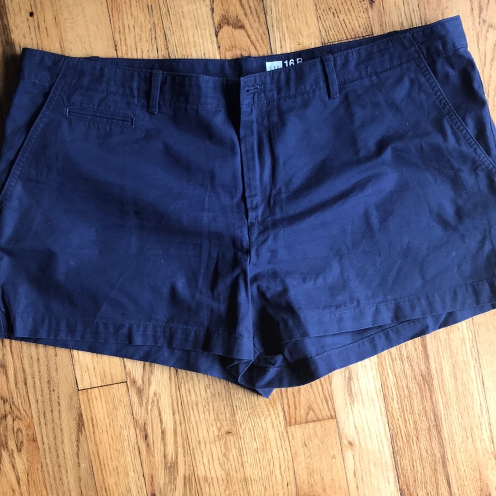 Navy Gap shorts  NWOT